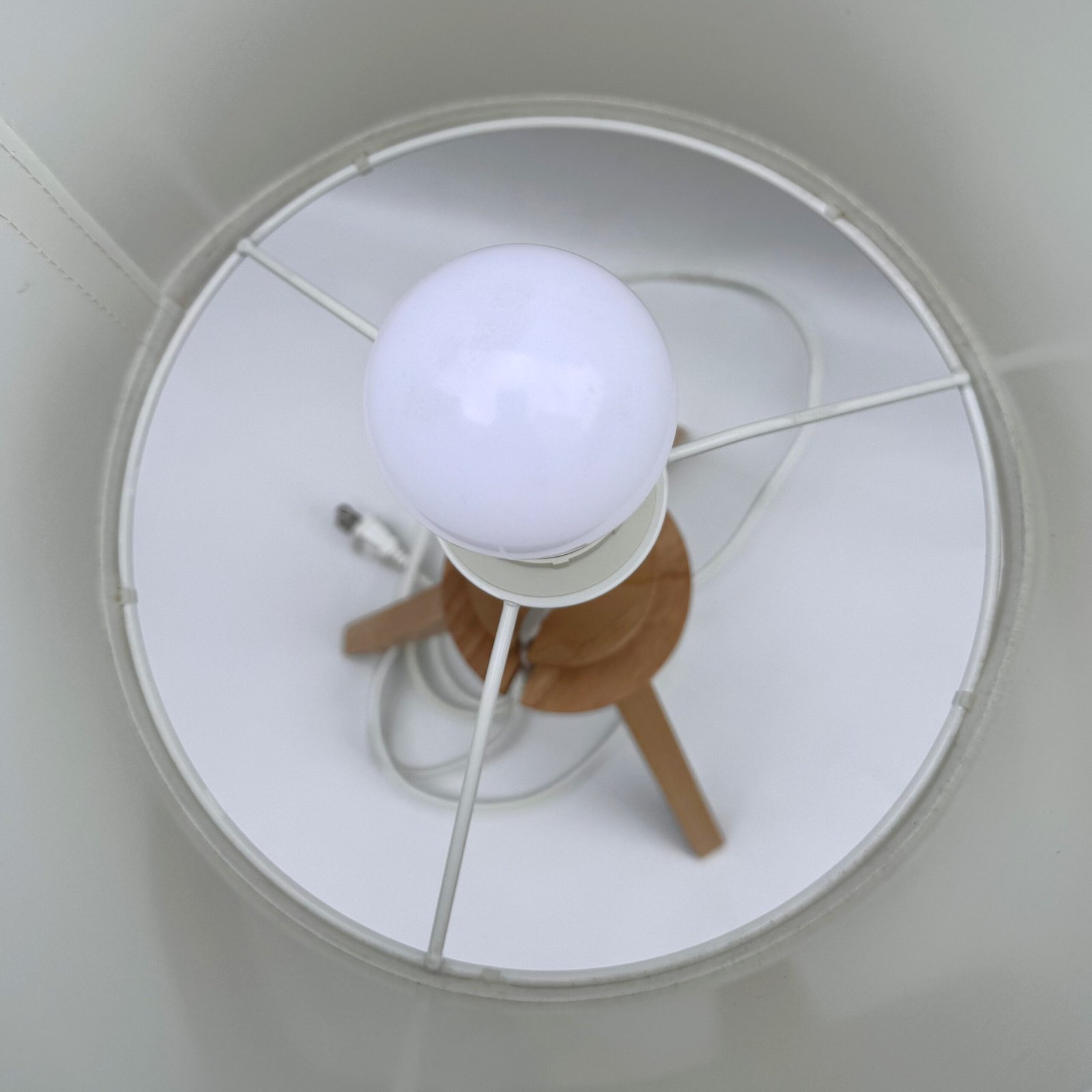 IKEA LAUTERS Table Lamp – Ash/White - Image 4