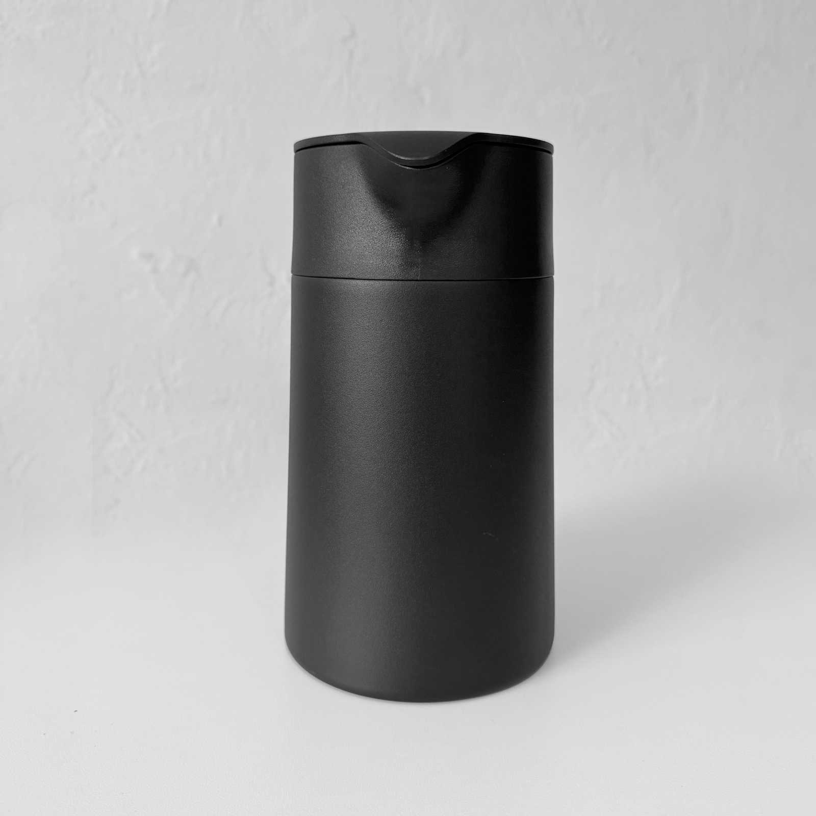 IKEA UNDERLÄTTA Vacuum Flask – Black, 41 oz - Image 3