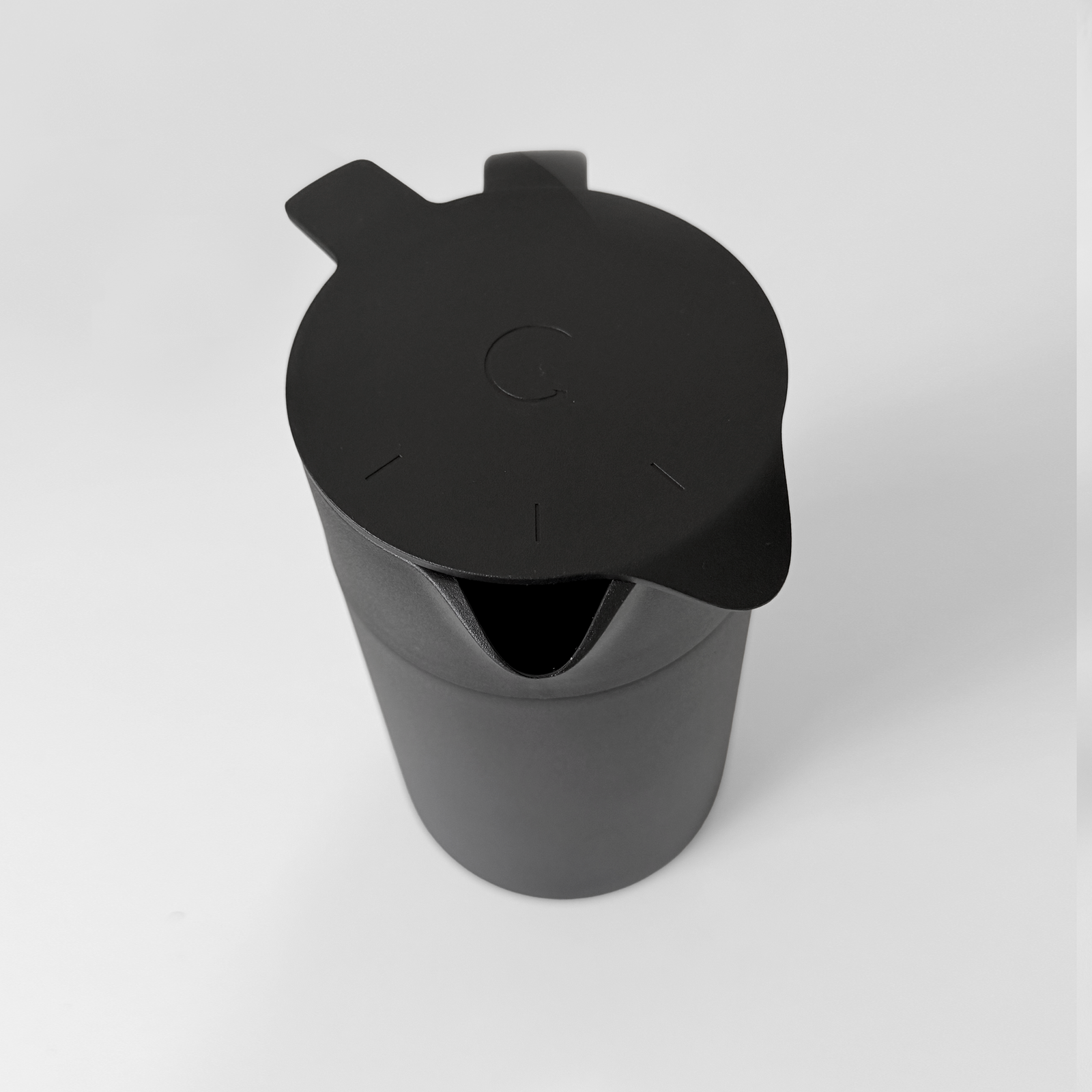 IKEA UNDERLÄTTA Vacuum Flask – Black, 41 oz - Image 4