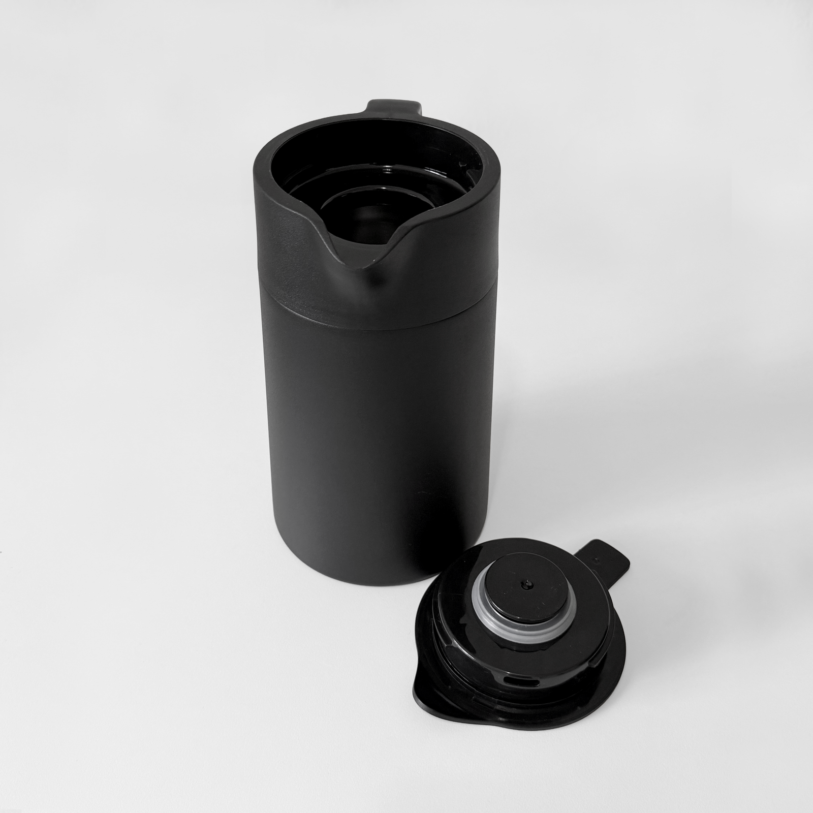 IKEA UNDERLÄTTA Vacuum Flask – Black, 41 oz - Image 5