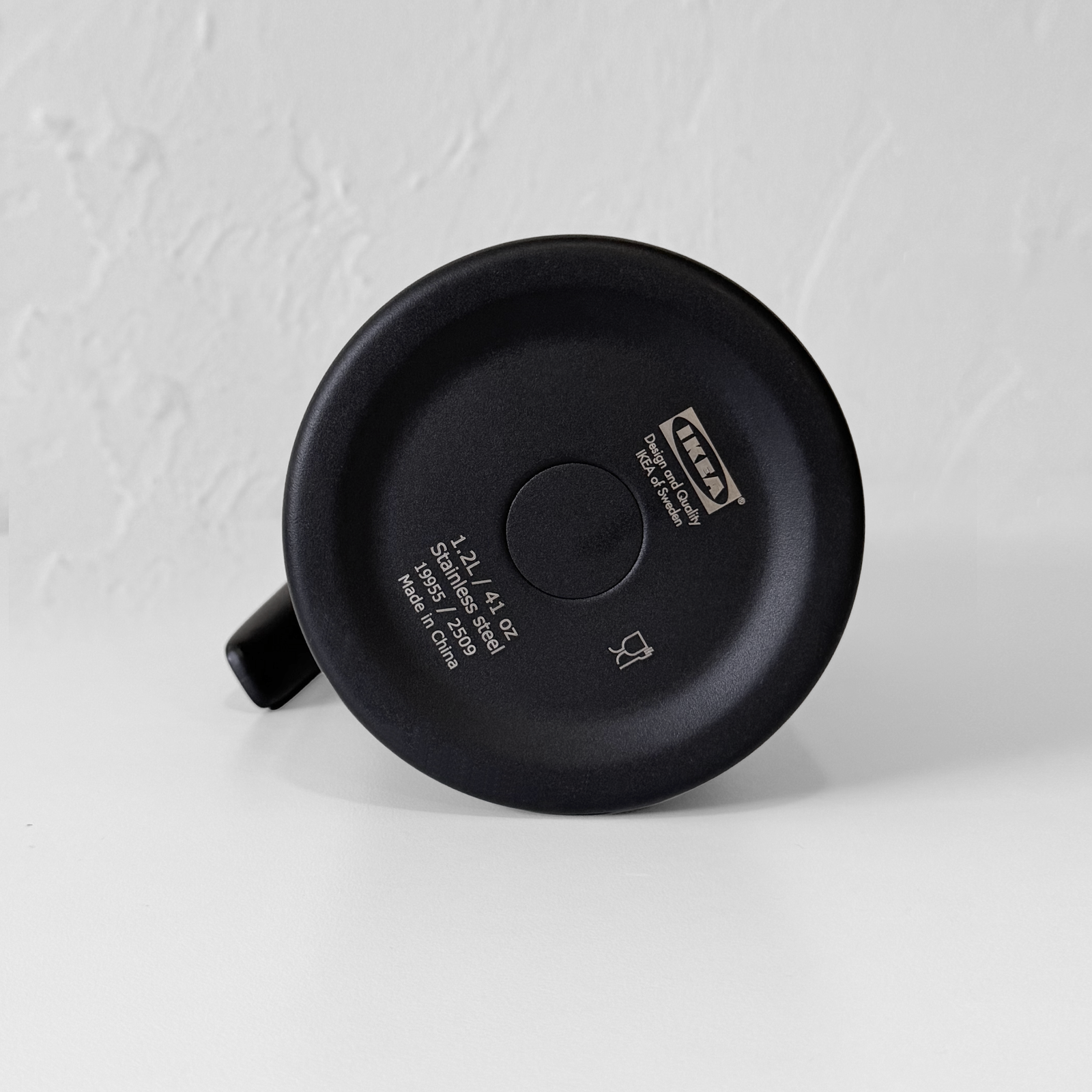IKEA UNDERLÄTTA Vacuum Flask – Black, 41 oz - Image 6