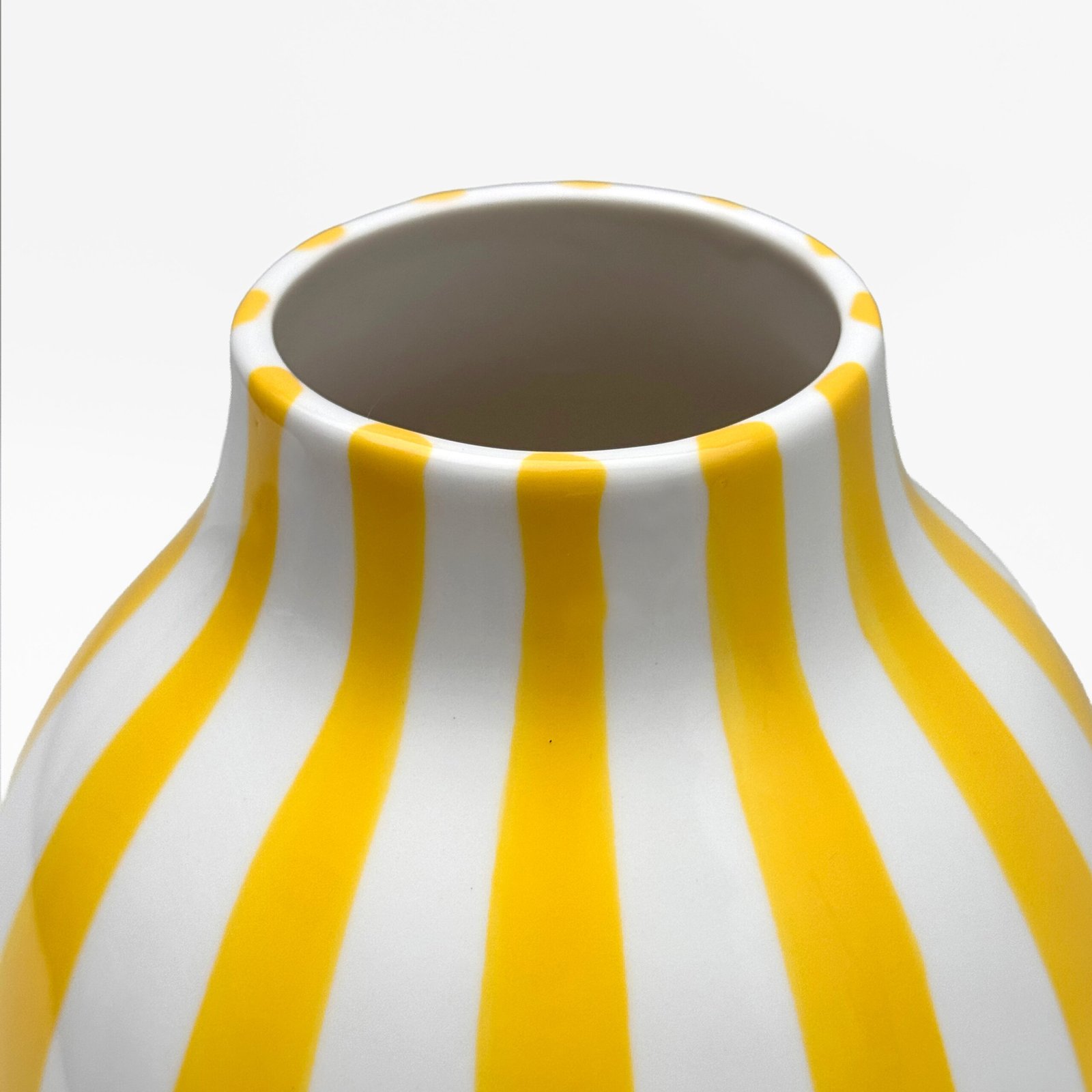 IKEA BLODBJÖRK Vase – Stripe White/Yellow - Image 3